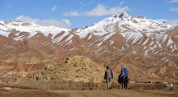 afghanistan-snowy-and-arid-mountains-9a0d8rjqkh2id1vx